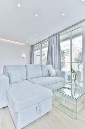 Glassy Apartment